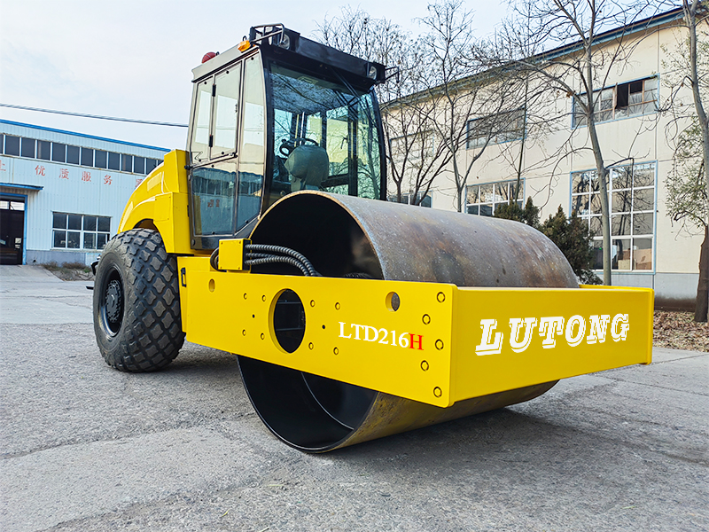 Hydraulic drive single drum vibratory road roller ( 4WD, 10T/12T/14T/16T)