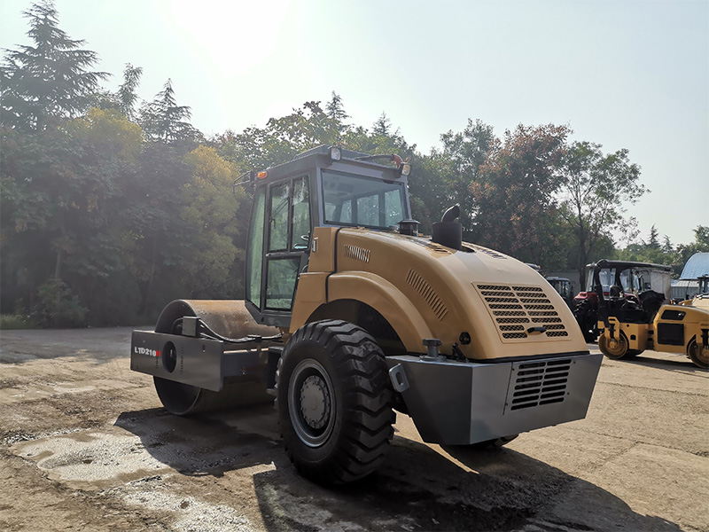 Luoyang Lutong Launches LTD210H Road Roller Powered by Cummins China Stage II En