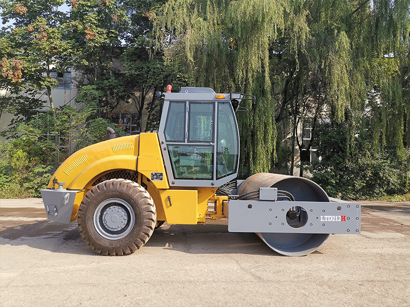Luoyang Lutong LTD212H Vibratory Roller: Powered by Cummins Stage 2 Engine for S