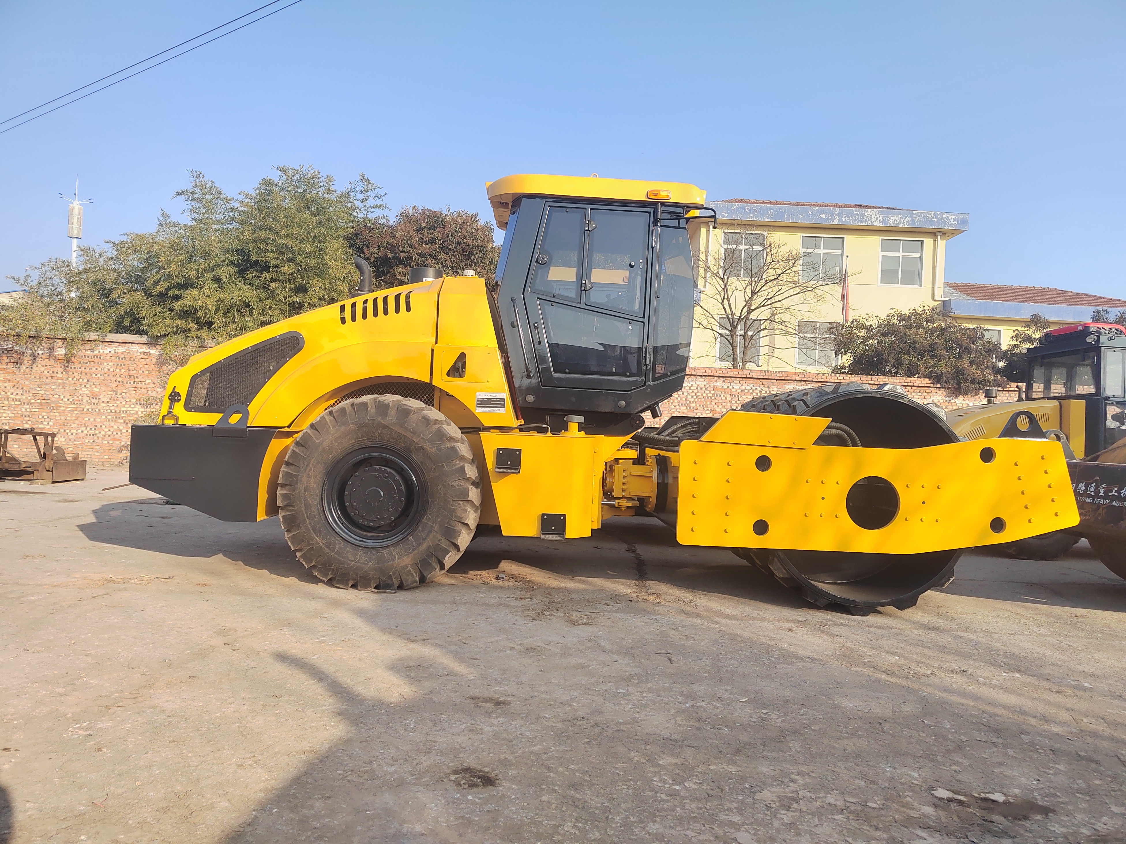 Luoyang Lutong LTD726H: High-Efficiency 26-Ton Full-Hydrauli