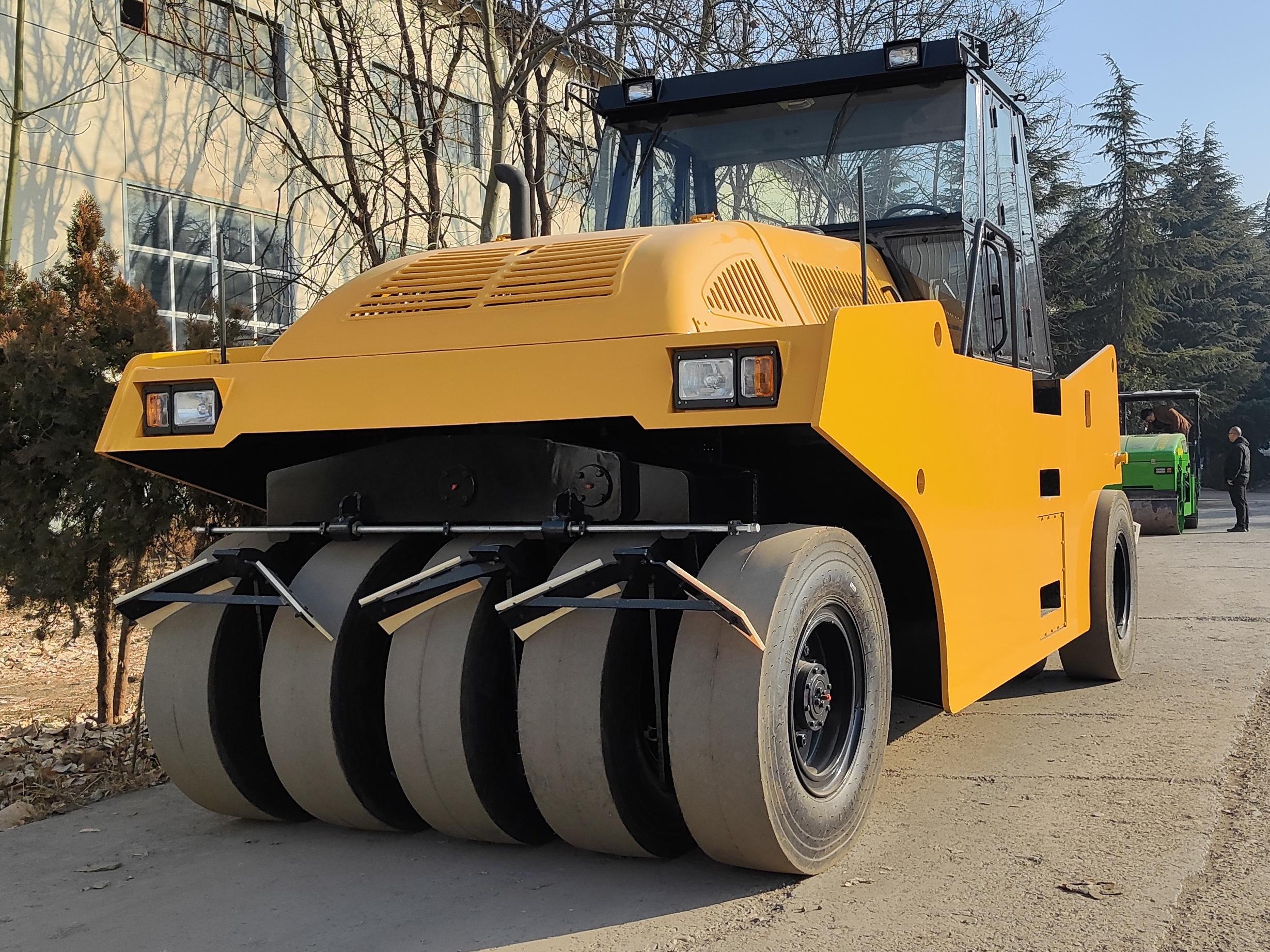 LUTONG LTP2030H Pneumatic Tyre Roller – Premium Kneading Fin