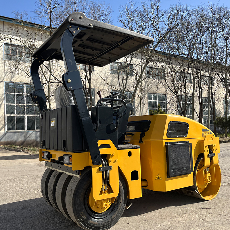 Luoyang Lutong Launches LTC203 3-Ton Tandem Vibratory Roller