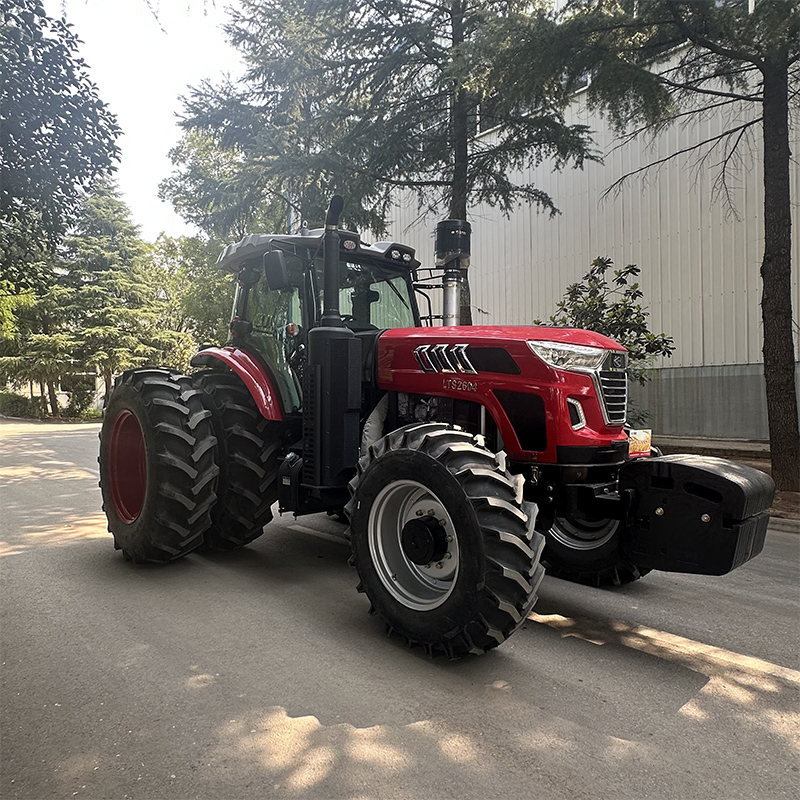 Luoyang Lutong Unveils LTS2604: A 260HP Heavy-Duty Tractor B