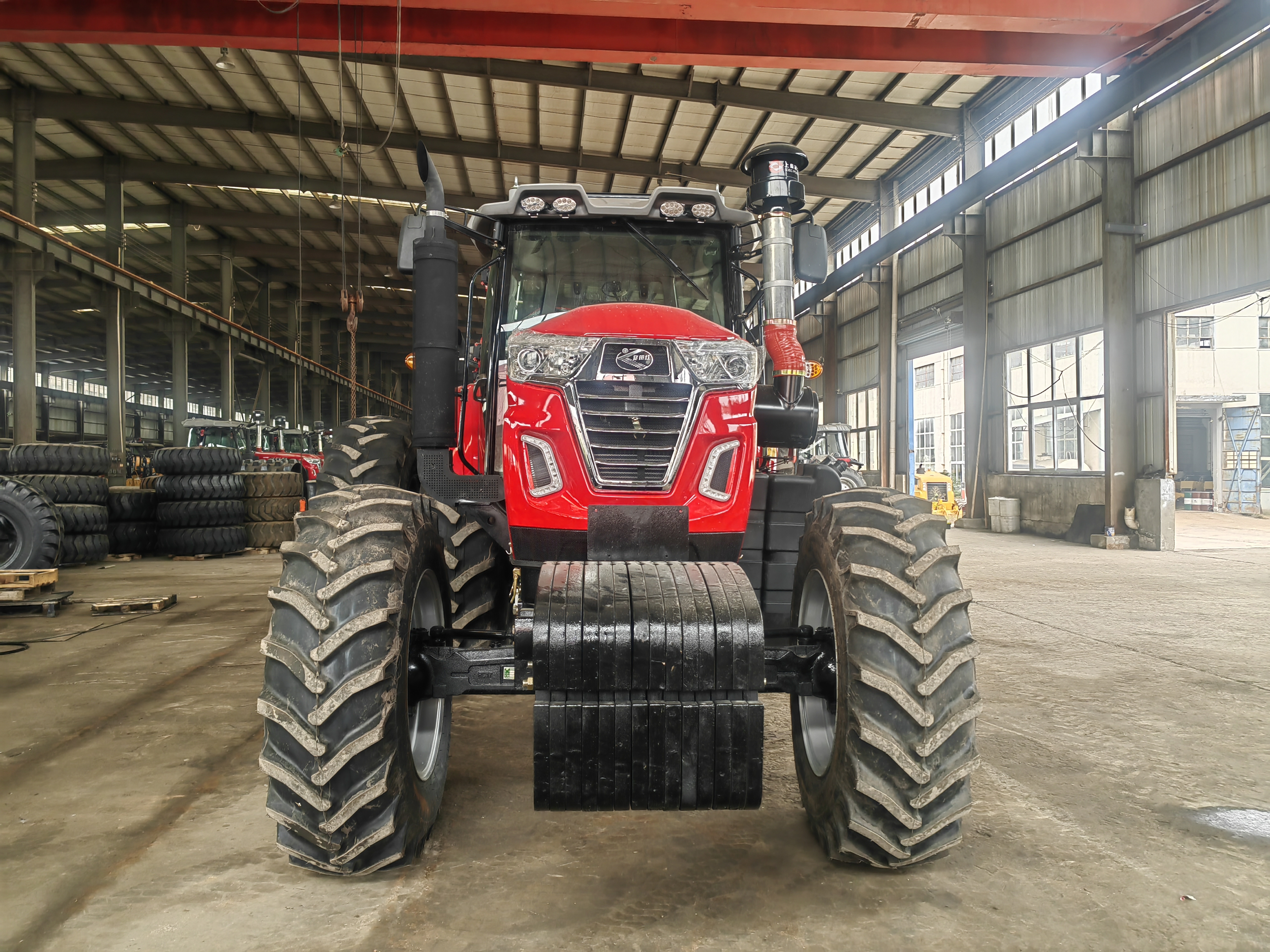Luoyang Lutong Launches LTS2404: A 240HP Workhorse Tractor f